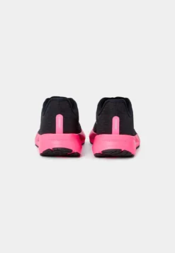 BROOKS Hyperion Tempo - Hardloopschoenen Neutraal - Black Pink Hot Coral -Mode Kleding Winkel 860b21dd61d0414da54a74cbba09857e scaled