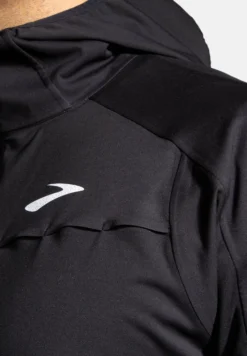 BROOKS High Point Waterproof Jacket - Regenjas - Black -Mode Kleding Winkel 9303d6c9280c46719e6e672d75f6f3fa scaled