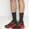 BROOKS Cascadia 16 - Trail Hardloopschoenen - Black Fiery Red Blazing Yellow